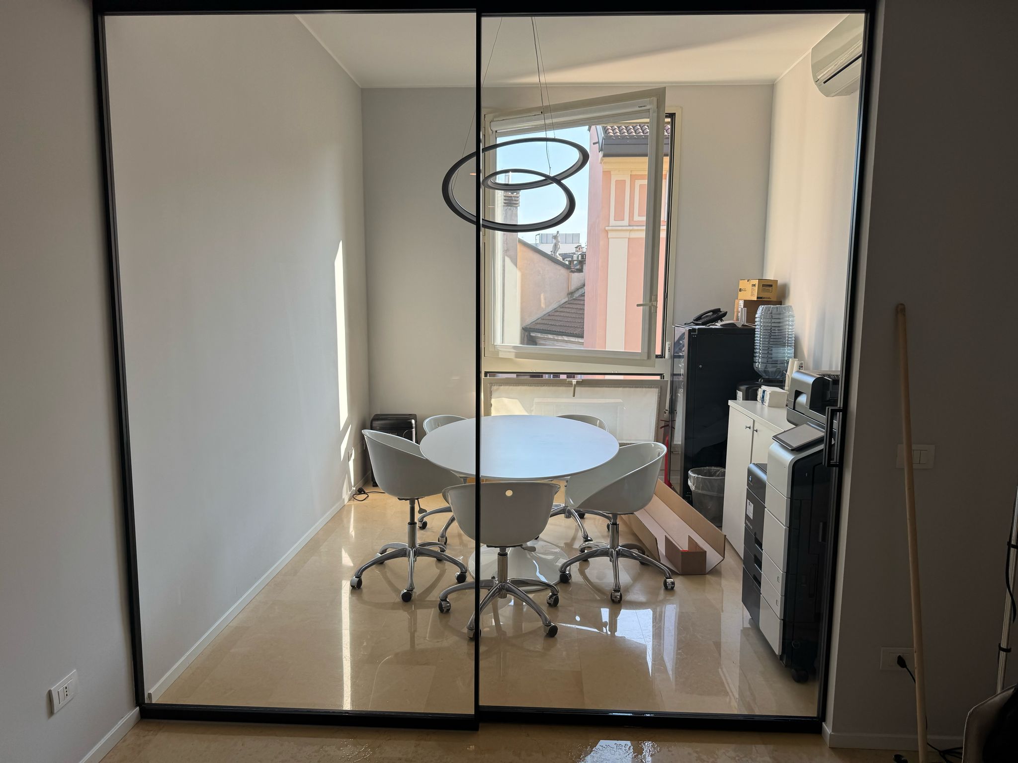 Pellicole privacy 3M – via della spiga Milano