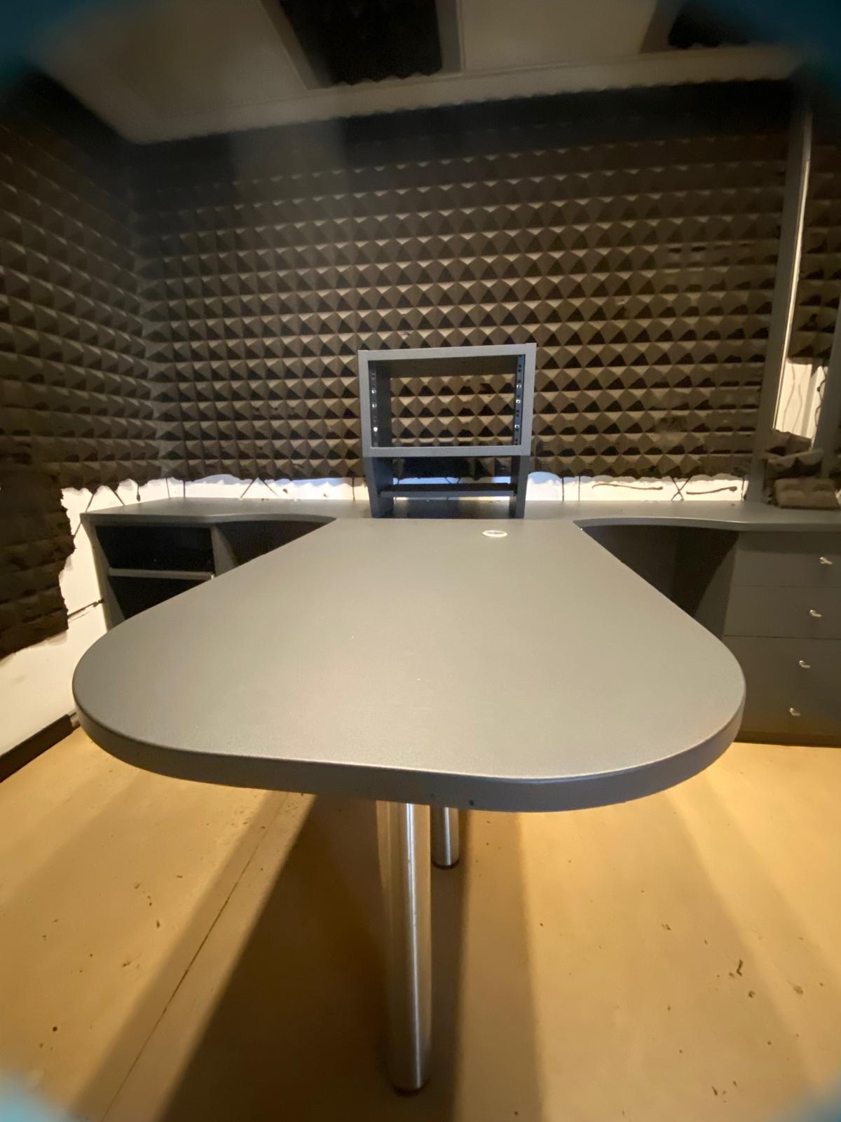 Studio Radiofonico – Radio Number One